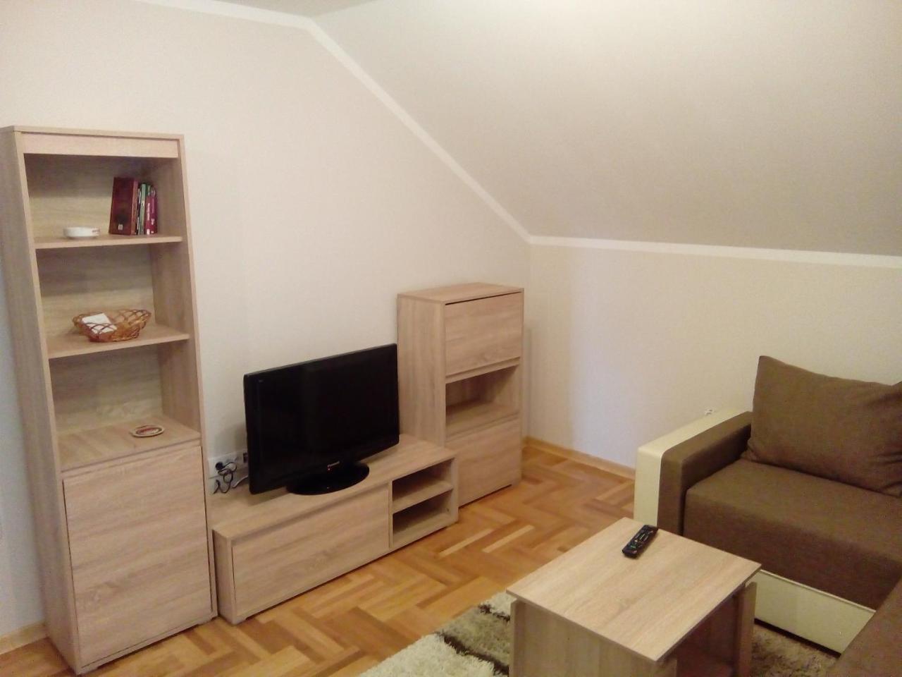 Eho Apartment *